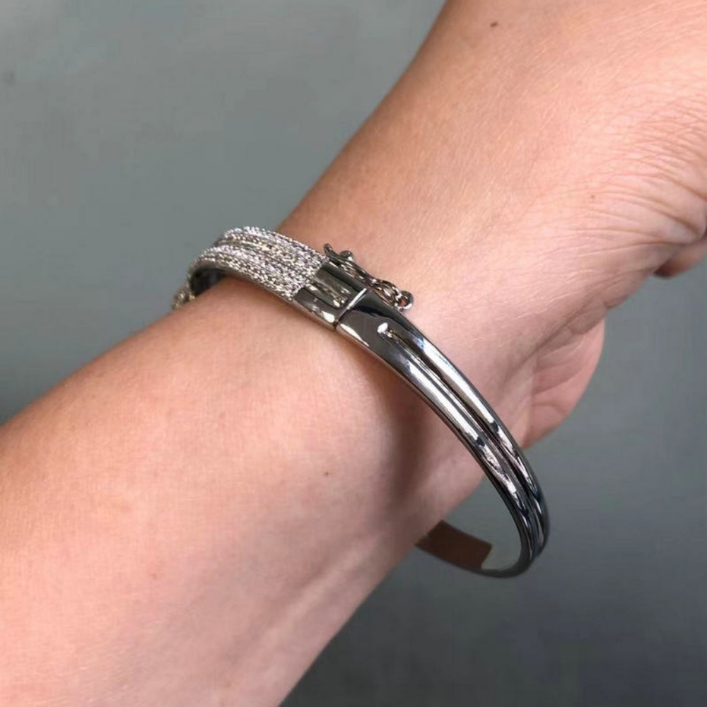 14k gold diamond bracelet - Picture 12 of 12